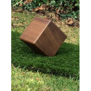 Tee markering, terning i tr, 10x10x10 cm